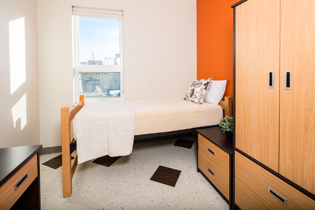 Single Room,636138438:JPEG
